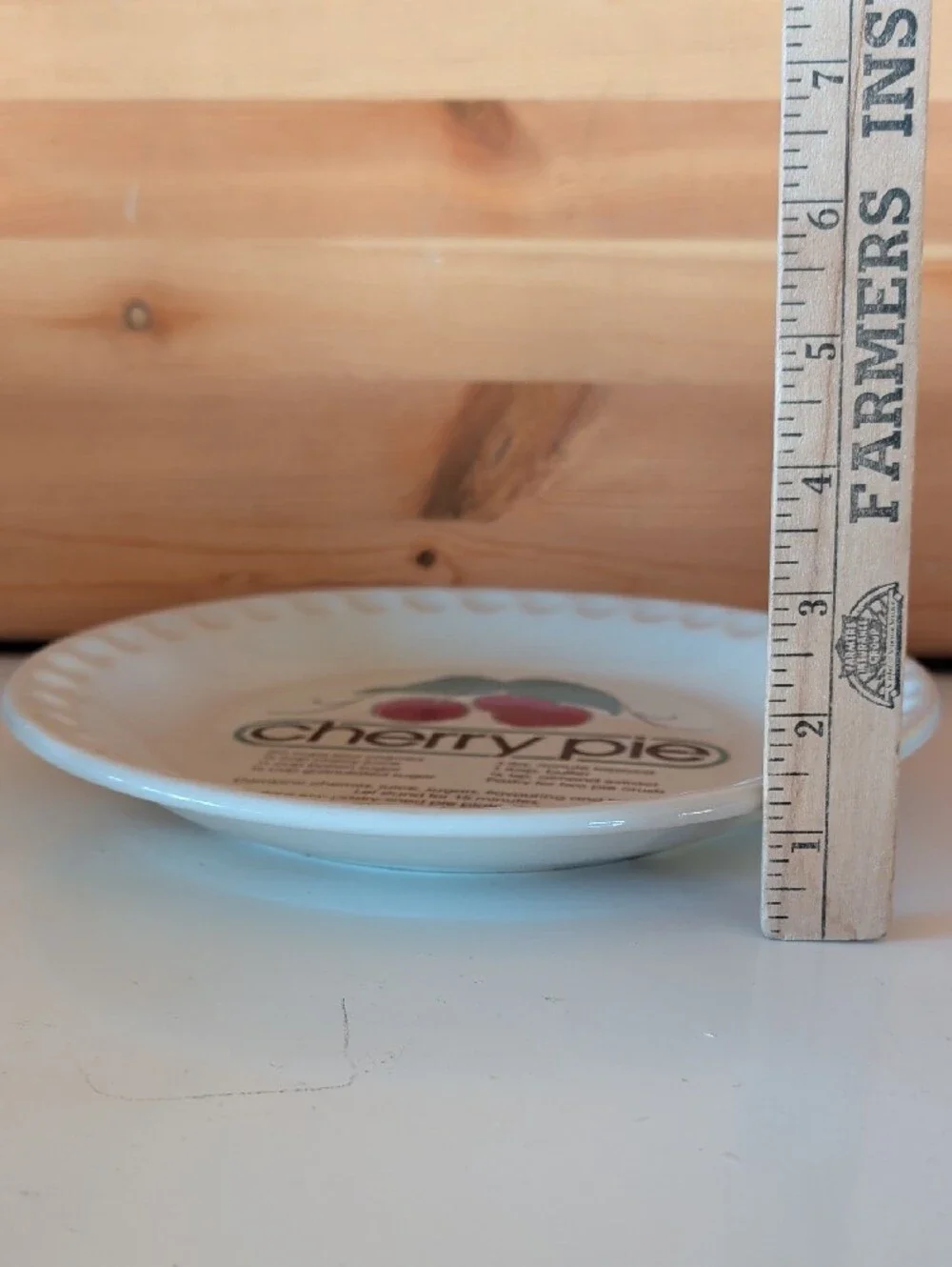 VTG. Ceramic Cherry Pie Recipe Plate. 🌟